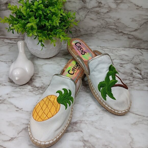 CIRCUS by Sam Edelman Women's Pineapple Palm tree Embroidery Espadrille Mules 10 - Picture 1 of 11